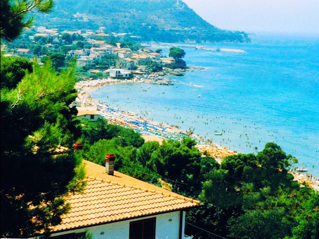 Villa Laura Sea View Apartments Santa Maria di Castellabate Exteriör bild