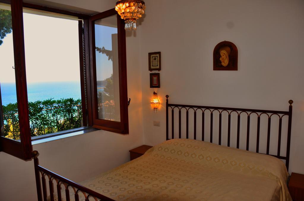 Villa Laura Sea View Apartments Santa Maria di Castellabate Exteriör bild