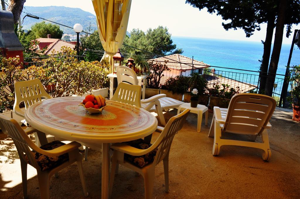 Villa Laura Sea View Apartments Santa Maria di Castellabate Exteriör bild