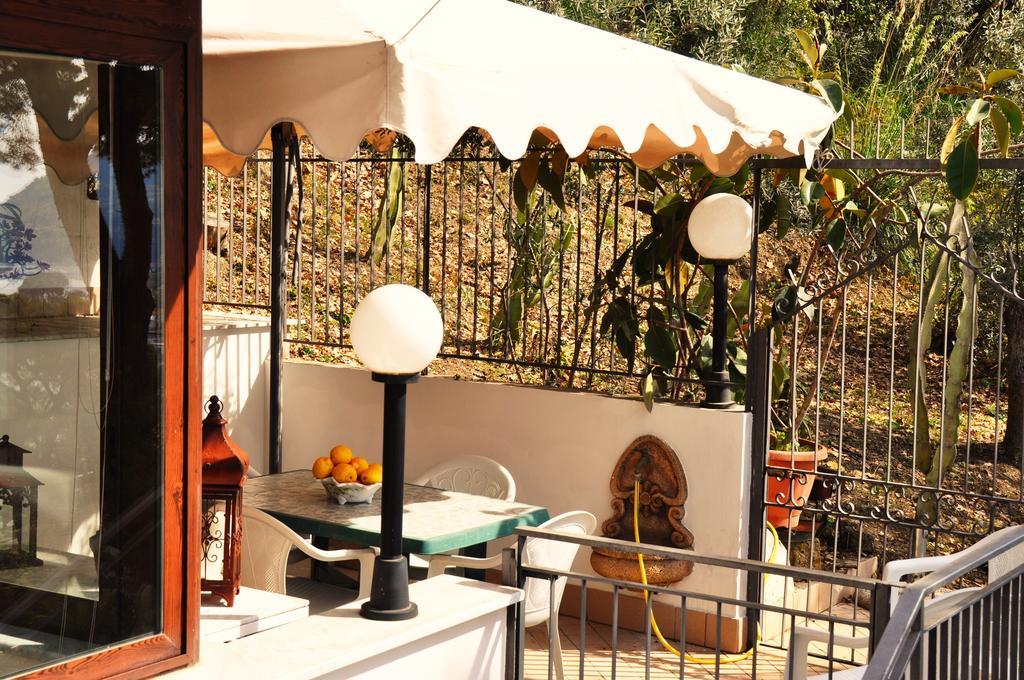 Villa Laura Sea View Apartments Santa Maria di Castellabate Exteriör bild