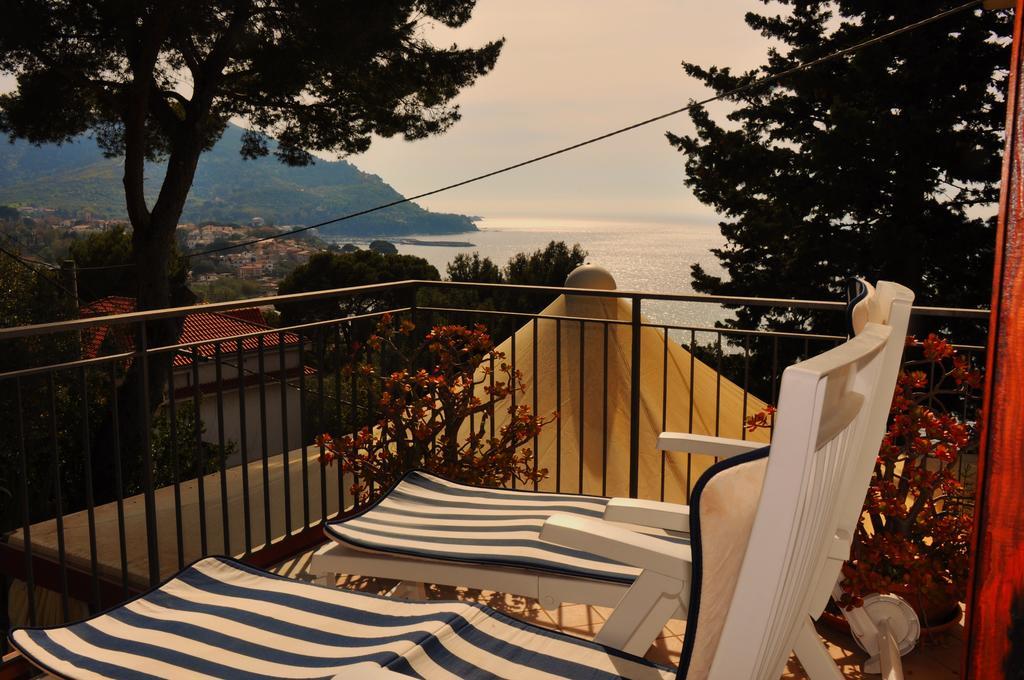 Villa Laura Sea View Apartments Santa Maria di Castellabate Exteriör bild