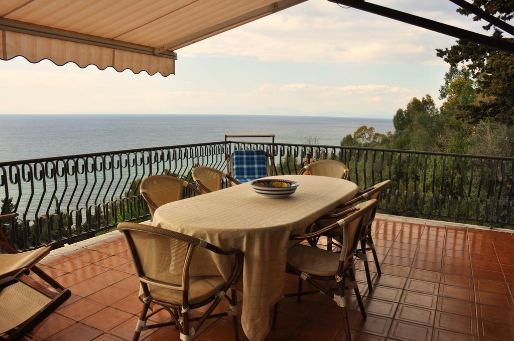 Villa Laura Sea View Apartments Santa Maria di Castellabate Exteriör bild